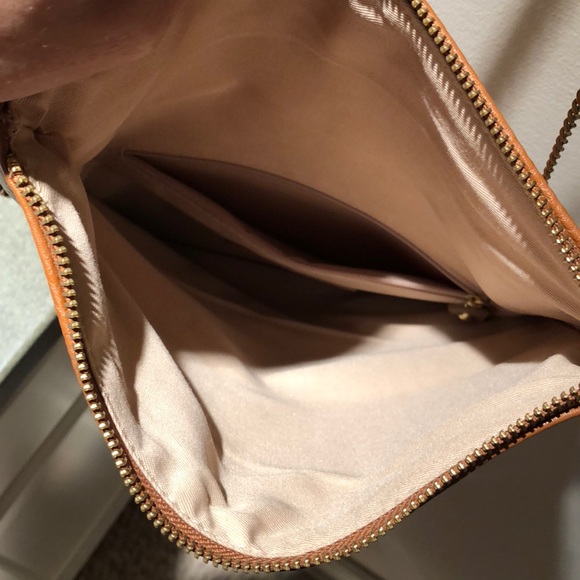 BCBG PURSE - OBO - Picture 6 of 6